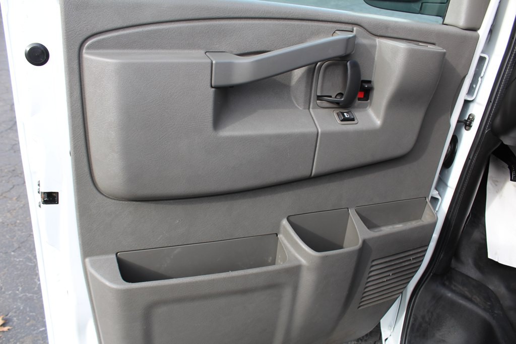 2019 Chevrolet Express Image 20