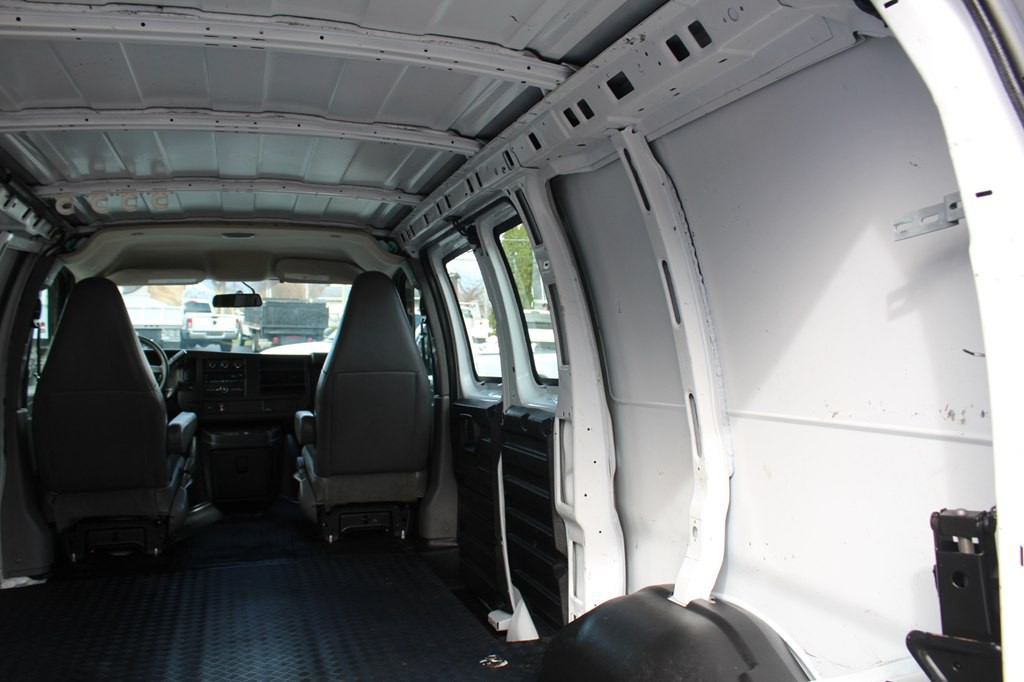 2019 Chevrolet Express Image 28