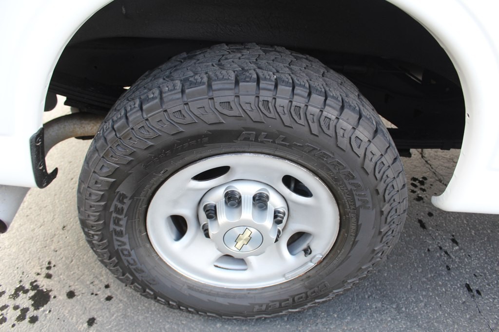 2019 Chevrolet Express Image 31