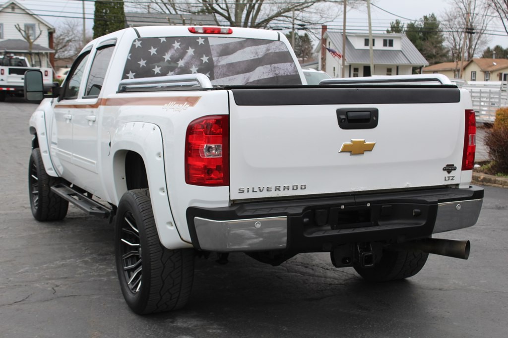 2012 Chevrolet Silverado 2500 Image 4