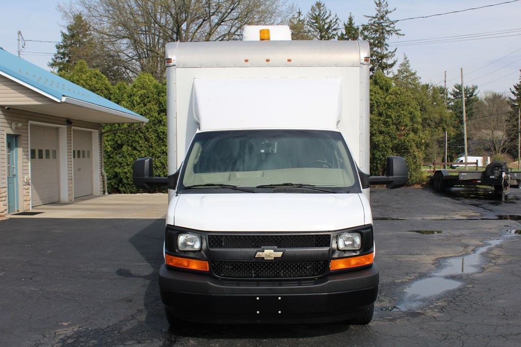 2016 Chevrolet Express Image 11