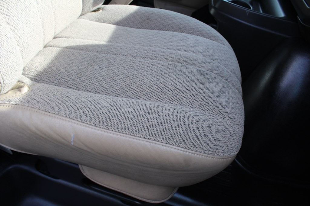 2016 Chevrolet Express Image 24