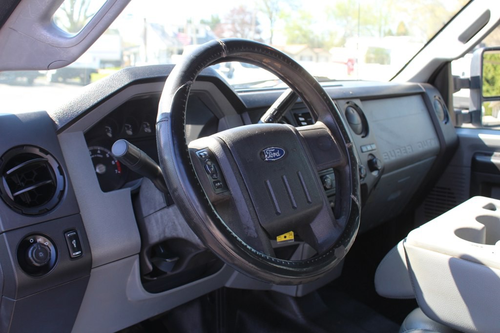 2013 Ford F-250 Image 13