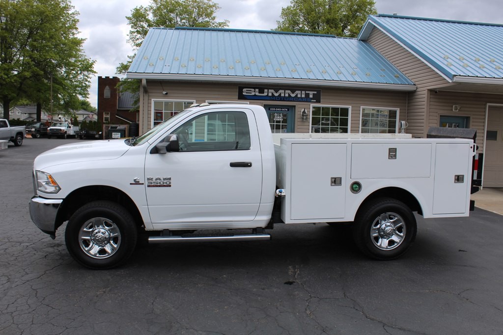 2018 RAM 3500 Image 2