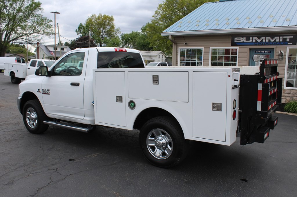 2018 RAM 3500 Image 3