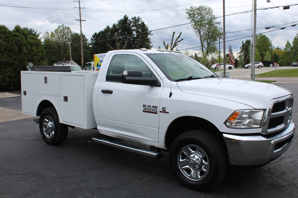 2018 RAM 3500 Image 9