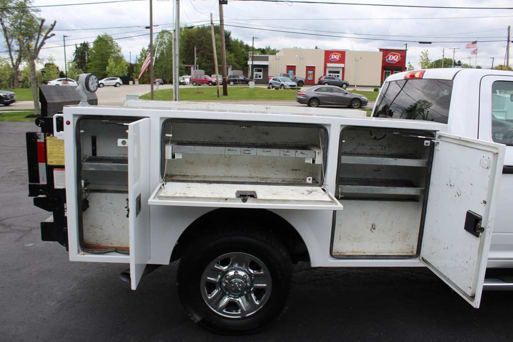 2018 RAM 3500 Image 23
