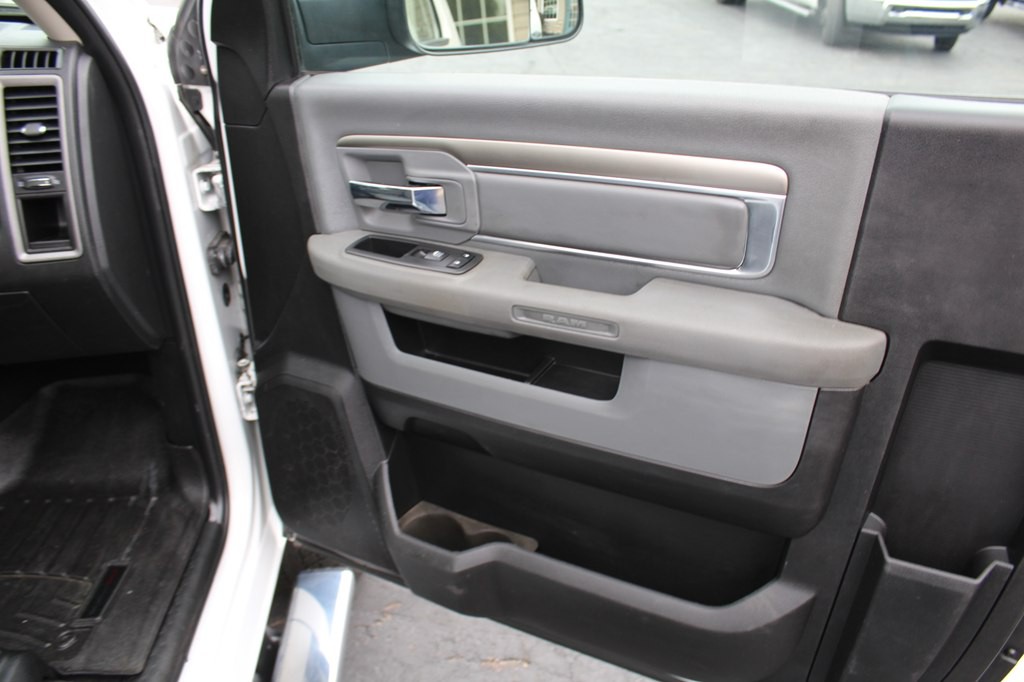 2018 RAM 3500 Image 30