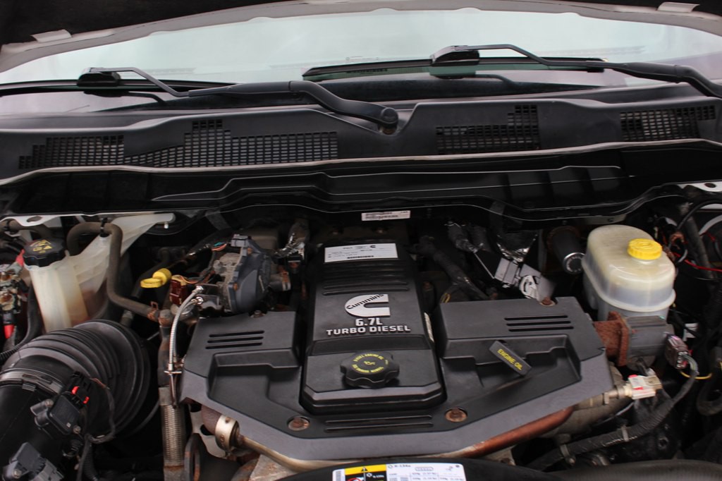 2018 RAM 3500 Image 32