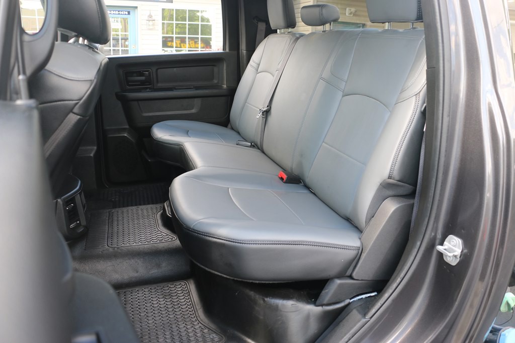 2022 RAM 3500 Image 24