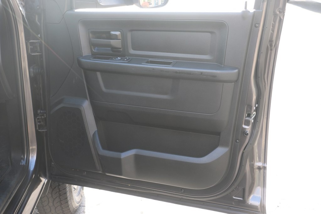 2022 RAM 3500 Image 28
