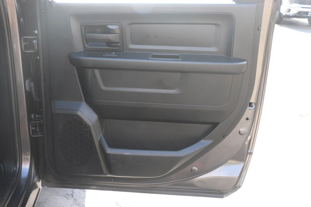 2022 RAM 3500 Image 29