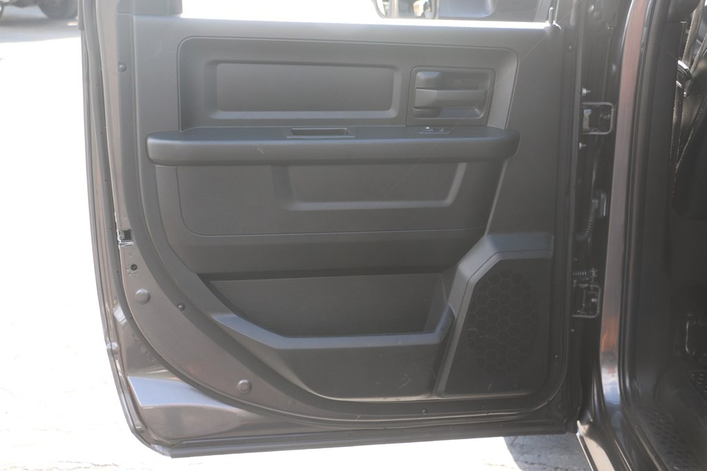 2022 RAM 3500 Image 30