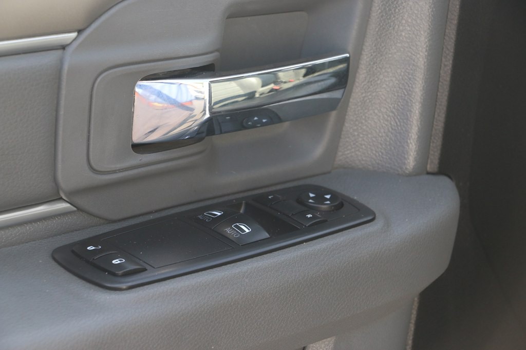 2018 RAM 3500 Image 11