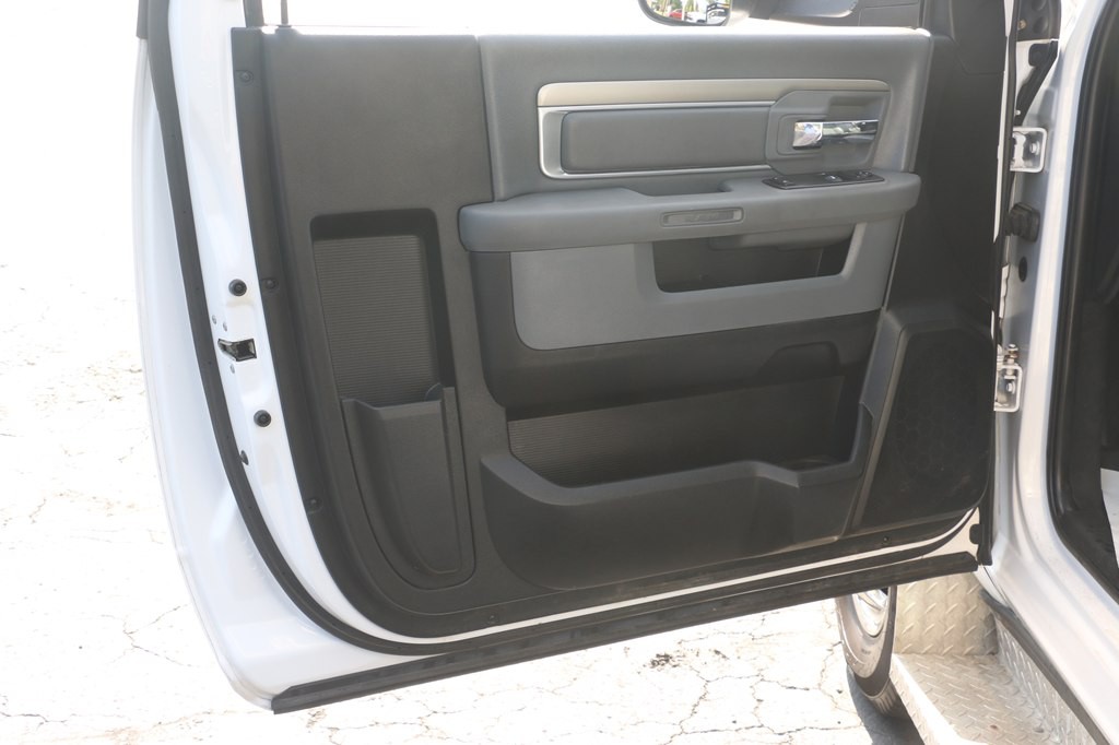 2018 RAM 3500 Image 28