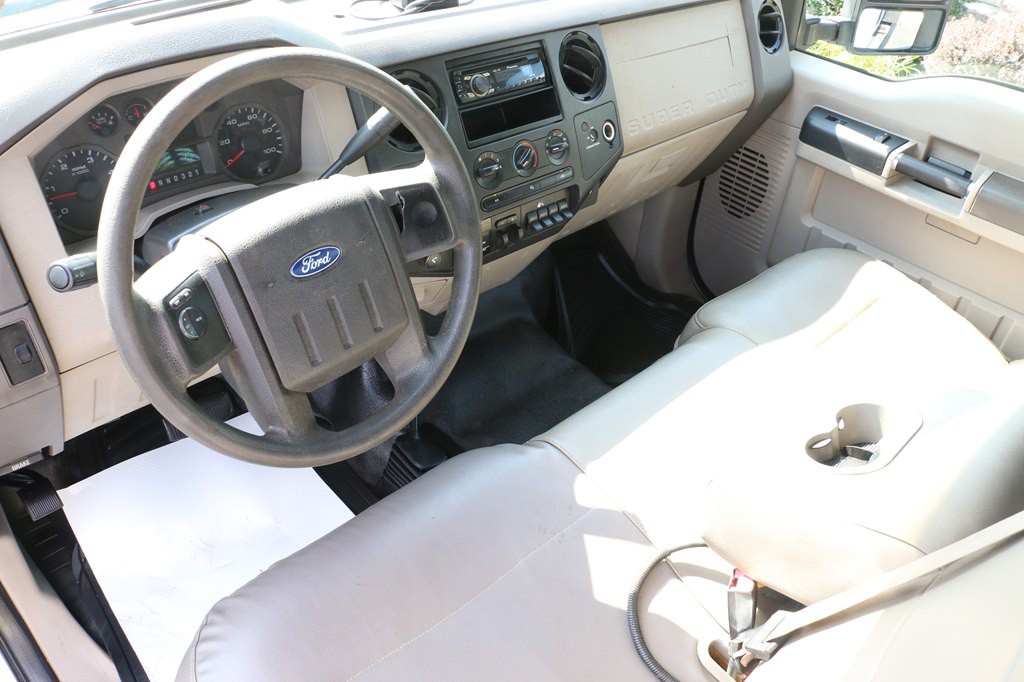 2008 Ford F-350 Image 9