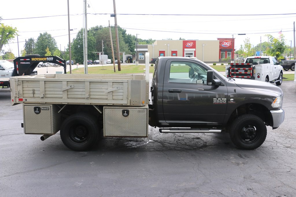 2016 RAM 3500 Image 6