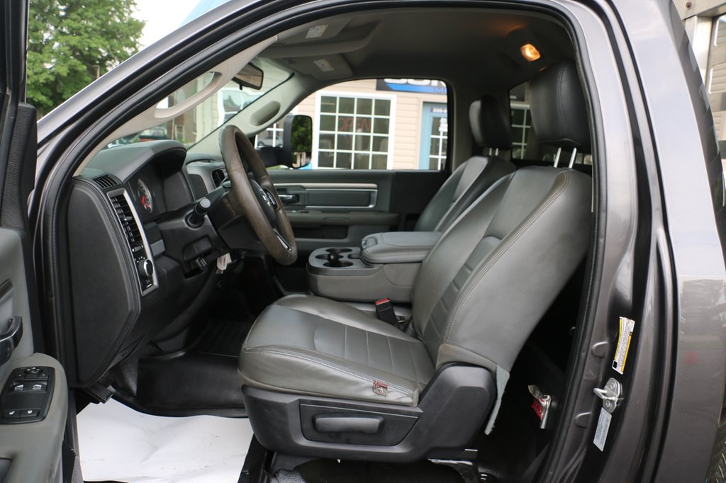 2016 RAM 3500 Image 13