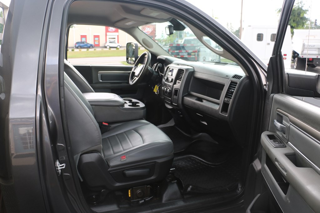 2016 RAM 3500 Image 26