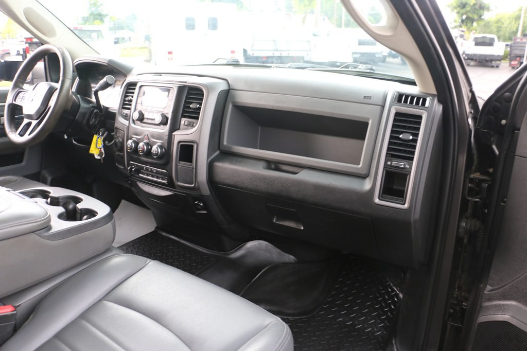 2016 RAM 3500 Image 27