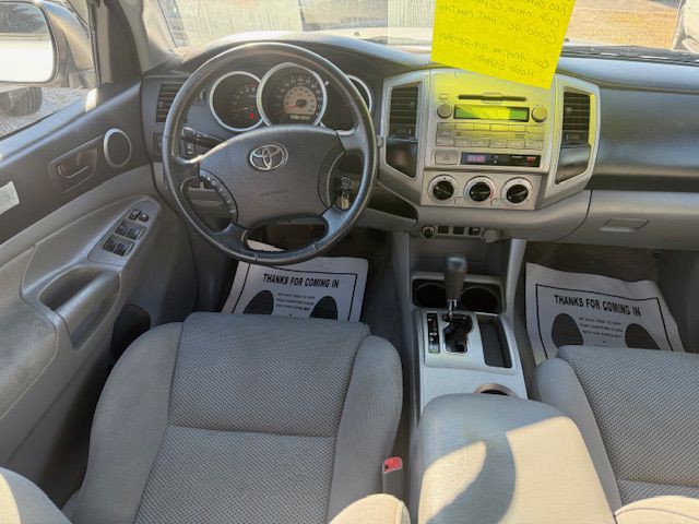 2011 Toyota Tacoma Image 16