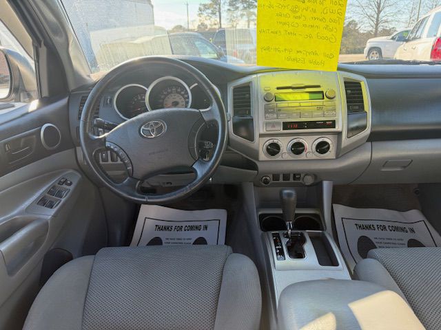 2011 Toyota Tacoma Image 19
