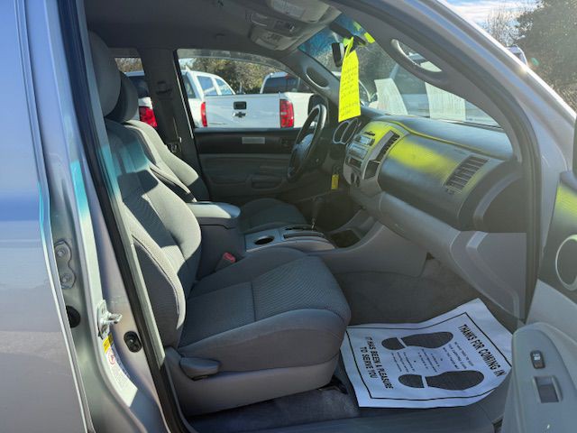 2011 Toyota Tacoma Image 22