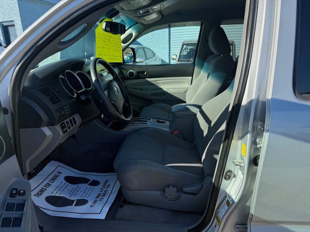 2011 Toyota Tacoma Image 28