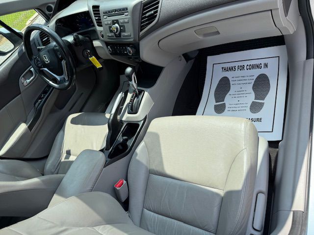 2012 Honda Civic Image 24