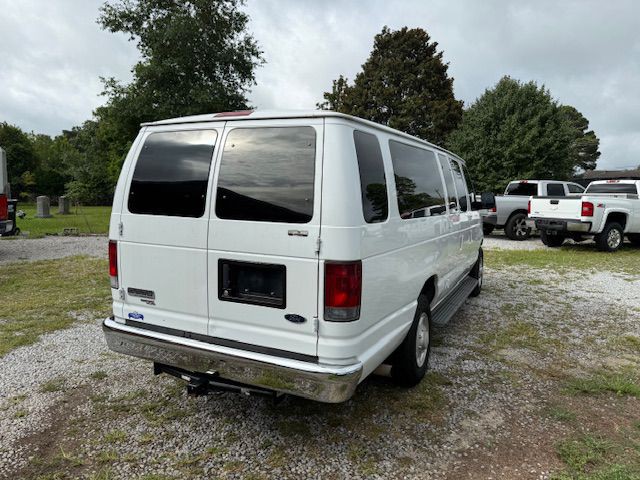 2007 Ford Econoline Image 8