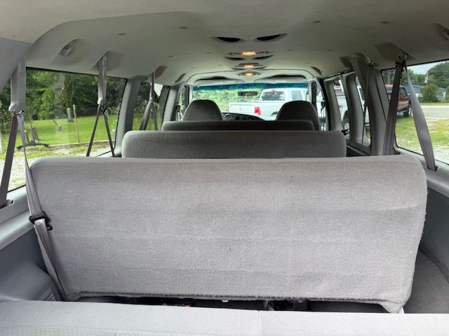 2007 Ford Econoline Image 13