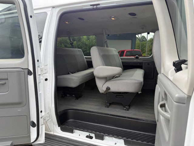2007 Ford Econoline Image 16