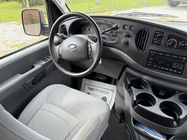 2007 Ford Econoline Image 20