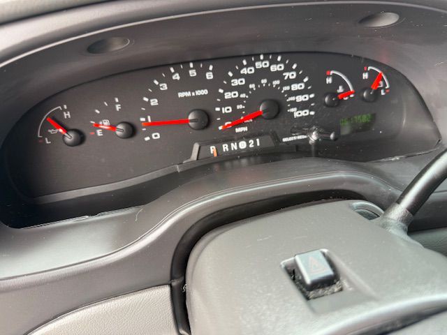 2007 Ford Econoline Image 30
