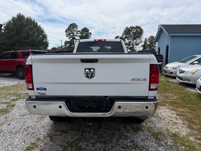 2018 RAM 3500 Image 9