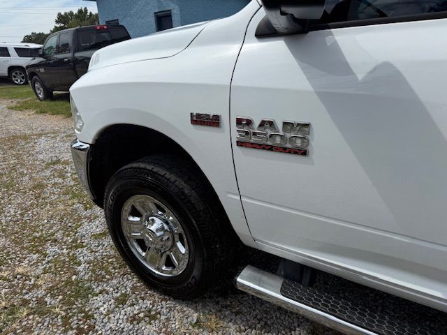 2018 RAM 3500 Image 13