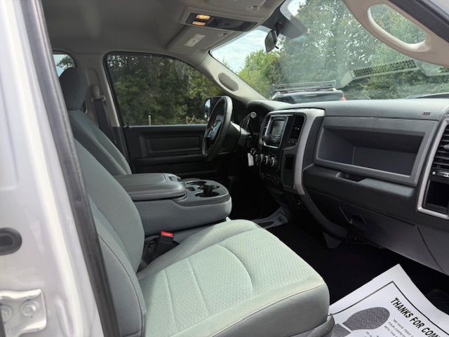 2018 RAM 3500 Image 28