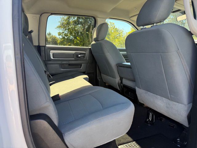 2018 RAM 2500 Image 32
