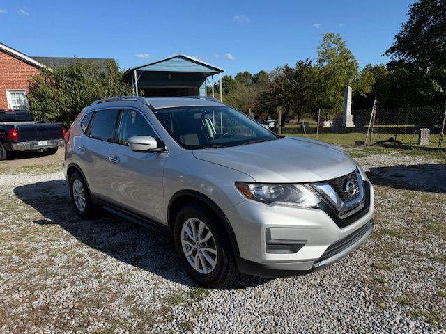 2017 Nissan Rogue Image 1
