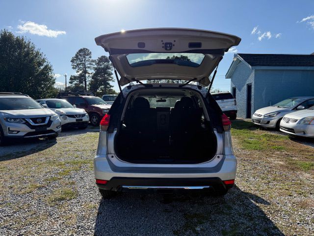 2017 Nissan Rogue Image 11