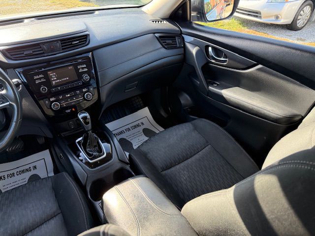 2017 Nissan Rogue Image 22