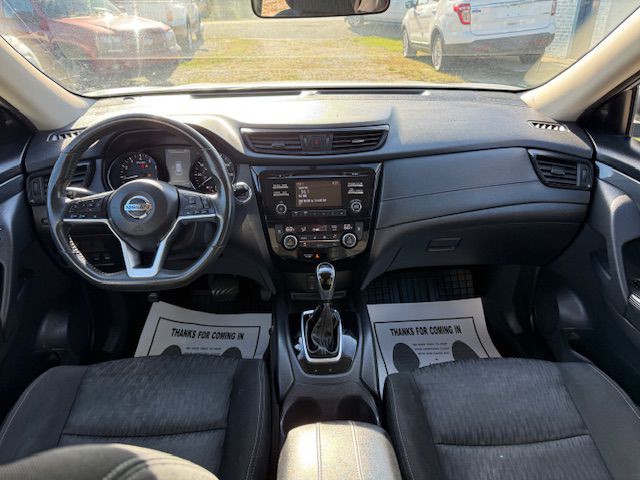 2017 Nissan Rogue Image 24