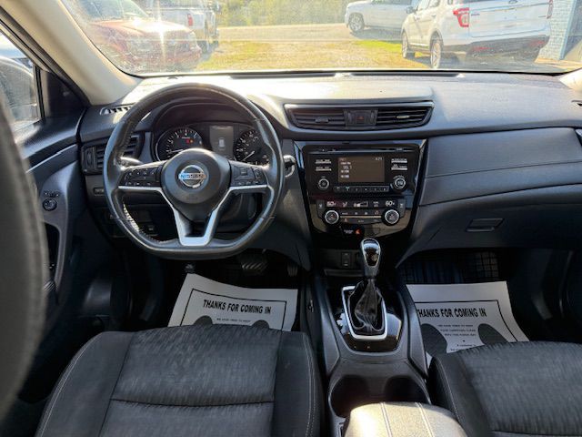 2017 Nissan Rogue Image 25