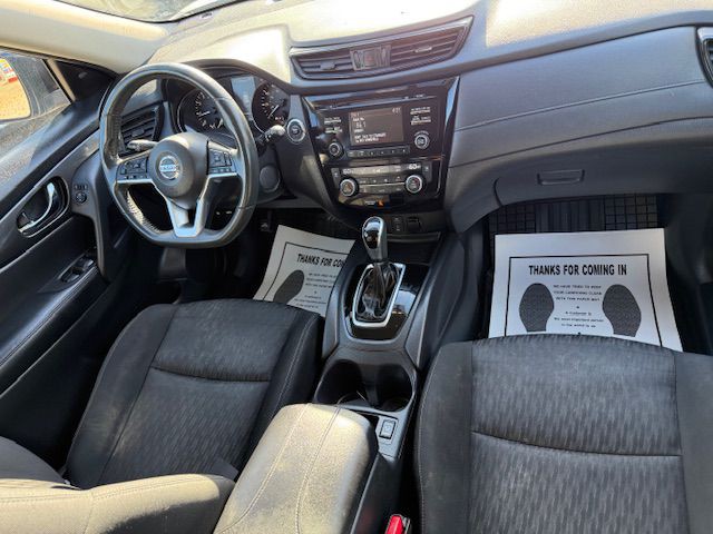 2017 Nissan Rogue Image 28