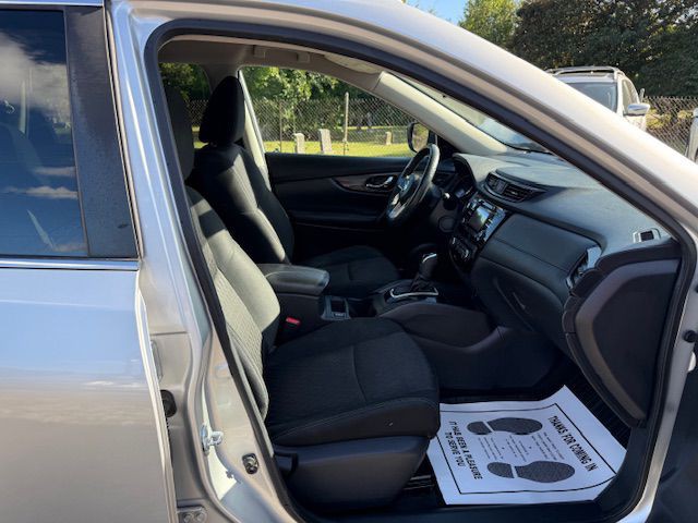 2017 Nissan Rogue Image 29
