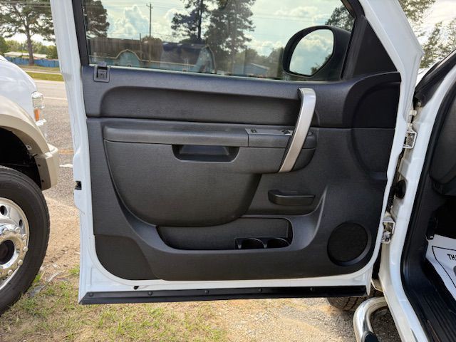 2011 Chevrolet Silverado 1500 Image 13