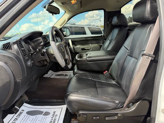 2011 Chevrolet Silverado 1500 Image 16