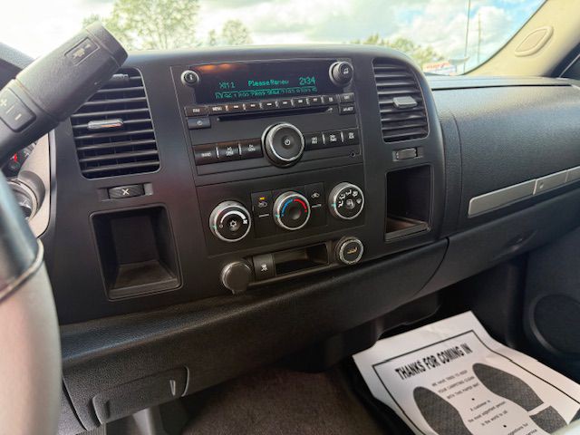 2011 Chevrolet Silverado 1500 Image 19