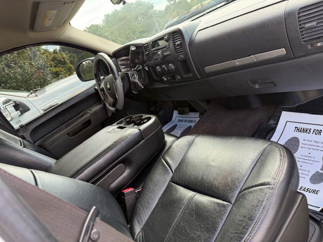 2011 Chevrolet Silverado 1500 Image 24
