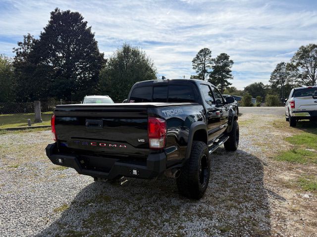 2016 Toyota Tacoma Image 11